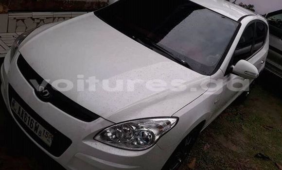 Acheter Occasion Voiture Hyundai i30 Blanc à Libreville, Estuaire Acheter Occasion Voiture Hyundai i30 Blanc à Libreville, Estuaire