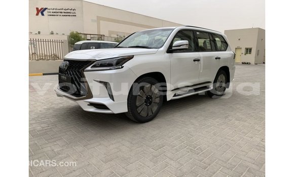 Acheter Import Voiture Lexus LX Blanc à Import - Dubai, Estuaire Acheter Import Voiture Lexus LX Blanc à Import - Dubai, Estuaire