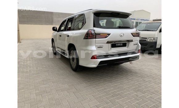 Acheter Import Voiture Lexus LX Blanc à Import - Dubai, Estuaire Acheter Import Voiture Lexus LX Blanc à Import - Dubai, Estuaire