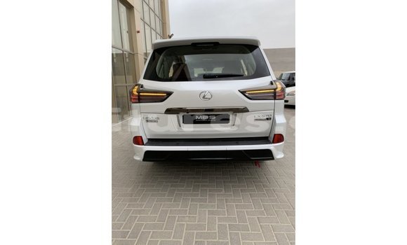 Acheter Import Voiture Lexus LX Blanc à Import - Dubai, Estuaire Acheter Import Voiture Lexus LX Blanc à Import - Dubai, Estuaire