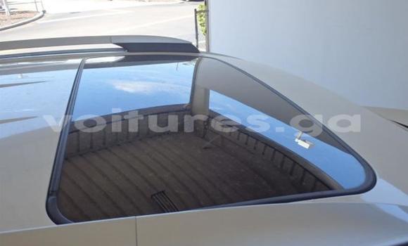 Sayi Na hannu Toyota RAV4 Green Mota in Koulamoutou a Ogooué-Ivindo Sayi Na hannu Toyota RAV4 Green Mota in Koulamoutou a Ogooué-Ivindo