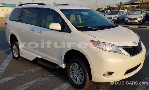 Sayi Imported Toyota Sienna White Mota in Import - Dubai a estuary Sayi Imported Toyota Sienna White Mota in Import - Dubai a estuary