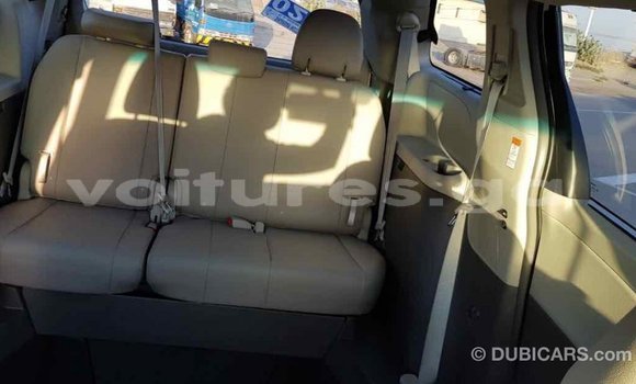 Sayi Imported Toyota Sienna White Mota in Import - Dubai a estuary Sayi Imported Toyota Sienna White Mota in Import - Dubai a estuary