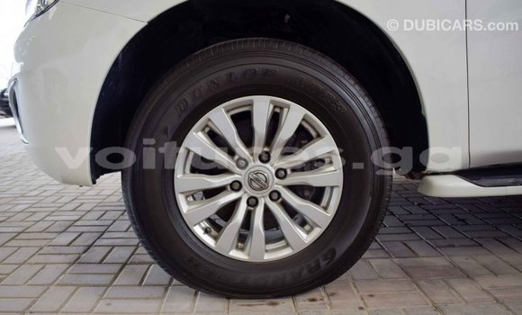 Acheter Import Voiture Nissan Patrol Blanc à Import - Dubai, Estuaire Acheter Import Voiture Nissan Patrol Blanc à Import - Dubai, Estuaire
