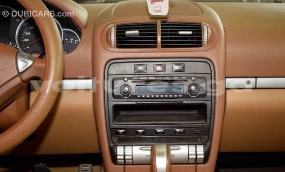 Acheter Import Voiture Porsche Cayenne Vert à Import - Dubai, Estuaire Acheter Import Voiture Porsche Cayenne Vert à Import - Dubai, Estuaire