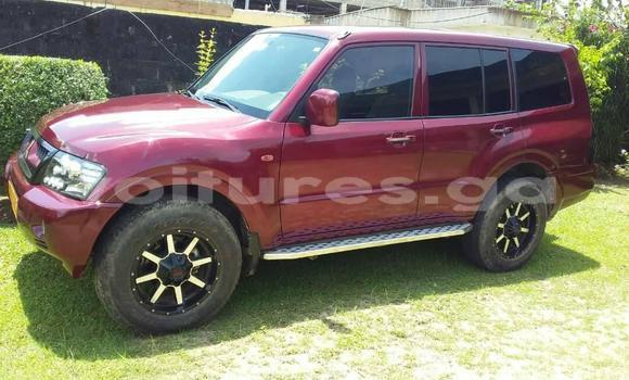 Sayi Na hannu Mitsubishi Pajero Red Mota in Libreville a estuary Sayi Na hannu Mitsubishi Pajero Red Mota in Libreville a estuary