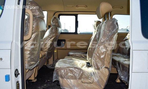 Acheter Import Utilitaire Hyundai Chorus Blanc à Import - Dubai, Estuaire Acheter Import Utilitaire Hyundai Chorus Blanc à Import - Dubai, Estuaire