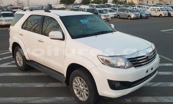 Acheter Import Voiture Toyota Fortuner Blanc à Import - Dubai, Estuaire Acheter Import Voiture Toyota Fortuner Blanc à Import - Dubai, Estuaire