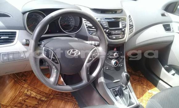 Sayi Na hannu Hyundai Elantra White Mota in Libreville a estuary Sayi Na hannu Hyundai Elantra White Mota in Libreville a estuary