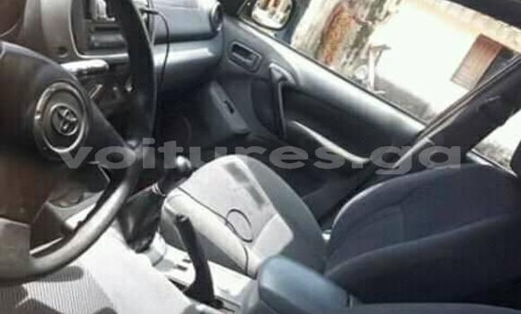 Acheter Occasion Voiture Toyota RAV4 Rouge à Libreville, Estuaire Acheter Occasion Voiture Toyota RAV4 Rouge à Libreville, Estuaire