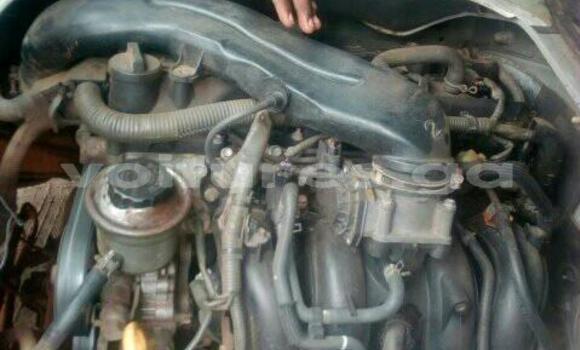 Sayi Na hannu Toyota Hiace White Mota in Libreville a estuary Sayi Na hannu Toyota Hiace White Mota in Libreville a estuary