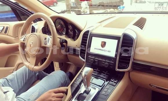 Sayi Na hannu Porsche Cayenne Black Mota in Libreville a estuary Sayi Na hannu Porsche Cayenne Black Mota in Libreville a estuary