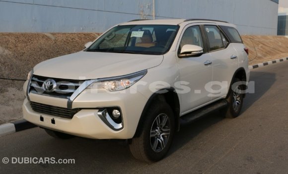 Acheter Import Voiture Toyota Fortuner Noir à Import - Dubai, Estuaire Acheter Import Voiture Toyota Fortuner Noir à Import - Dubai, Estuaire