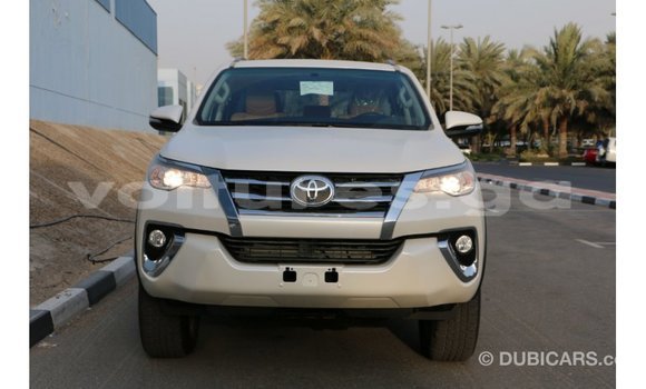 Acheter Import Voiture Toyota Fortuner Noir à Import - Dubai, Estuaire Acheter Import Voiture Toyota Fortuner Noir à Import - Dubai, Estuaire