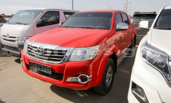 Acheter Import Voiture Toyota Hilux Rouge à Import - Dubai, Estuaire Acheter Import Voiture Toyota Hilux Rouge à Import - Dubai, Estuaire