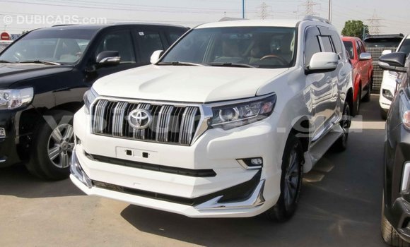 Acheter Import Voiture Toyota Prado Blanc à Import - Dubai, Estuaire Acheter Import Voiture Toyota Prado Blanc à Import - Dubai, Estuaire