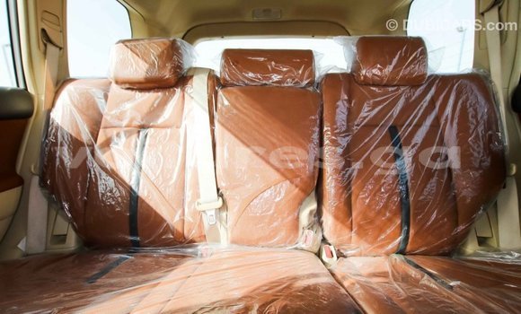 Acheter Import Voiture Toyota Prado Blanc à Import - Dubai, Estuaire Acheter Import Voiture Toyota Prado Blanc à Import - Dubai, Estuaire