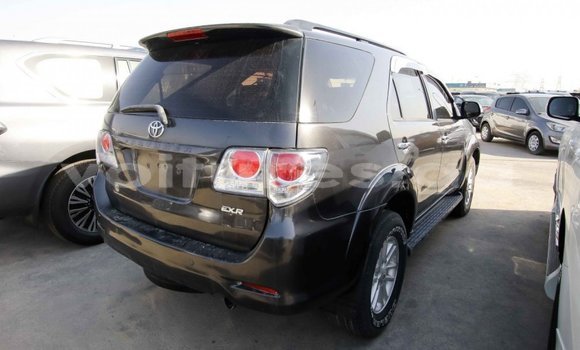 Acheter Import Voiture Toyota Fortuner Autre à Import - Dubai, Estuaire Acheter Import Voiture Toyota Fortuner Autre à Import - Dubai, Estuaire