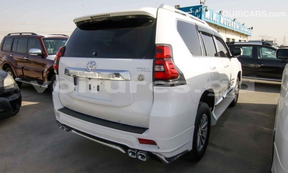 Acheter Import Voiture Toyota Prado Blanc à Import - Dubai, Estuaire Acheter Import Voiture Toyota Prado Blanc à Import - Dubai, Estuaire