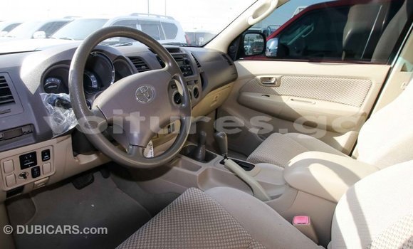 Acheter Import Voiture Toyota Fortuner Blanc à Import - Dubai, Estuaire Acheter Import Voiture Toyota Fortuner Blanc à Import - Dubai, Estuaire