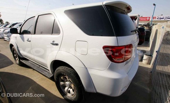 Acheter Import Voiture Toyota Fortuner Blanc à Import - Dubai, Estuaire Acheter Import Voiture Toyota Fortuner Blanc à Import - Dubai, Estuaire