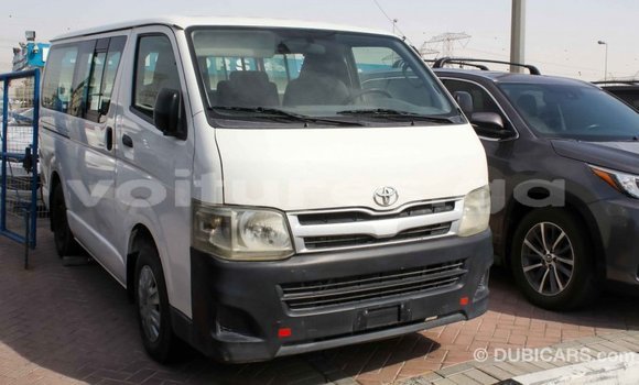 Acheter Import Voiture Toyota Hiace Blanc à Import - Dubai, Estuaire Acheter Import Voiture Toyota Hiace Blanc à Import - Dubai, Estuaire