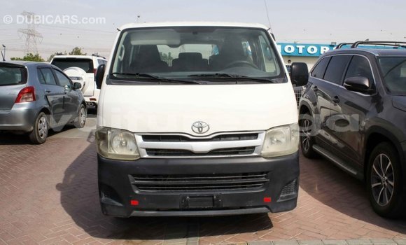 Acheter Import Voiture Toyota Hiace Blanc à Import - Dubai, Estuaire Acheter Import Voiture Toyota Hiace Blanc à Import - Dubai, Estuaire