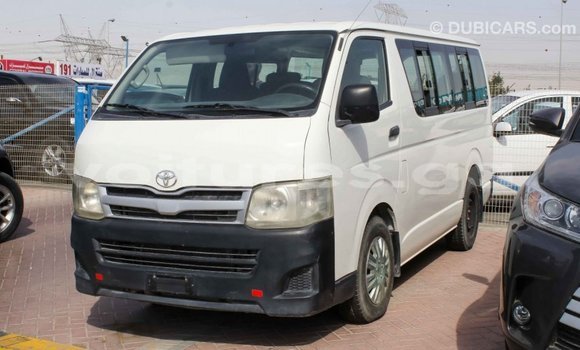 Acheter Import Voiture Toyota Hiace Blanc à Import - Dubai, Estuaire Acheter Import Voiture Toyota Hiace Blanc à Import - Dubai, Estuaire