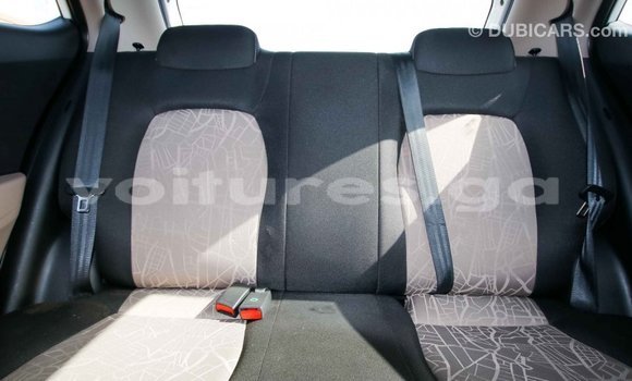 Acheter Import Voiture Hyundai i10 Blanc à Import - Dubai, Estuaire Acheter Import Voiture Hyundai i10 Blanc à Import - Dubai, Estuaire