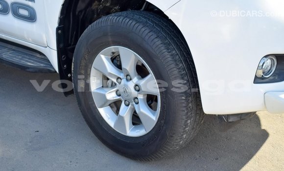 Acheter Import Voiture Toyota Prado Blanc à Import - Dubai, Estuaire Acheter Import Voiture Toyota Prado Blanc à Import - Dubai, Estuaire