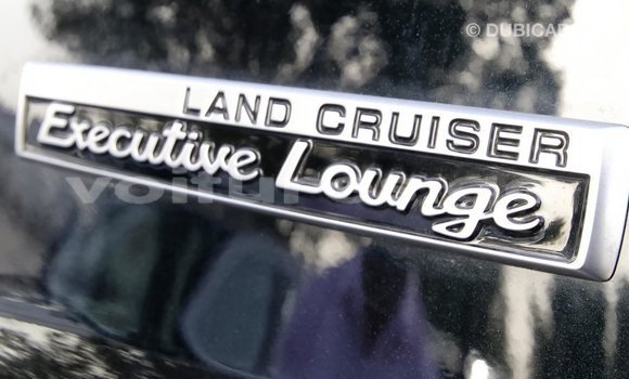 Acheter Import Voiture Toyota Land Cruiser Noir à Import - Dubai, Estuaire Acheter Import Voiture Toyota Land Cruiser Noir à Import - Dubai, Estuaire