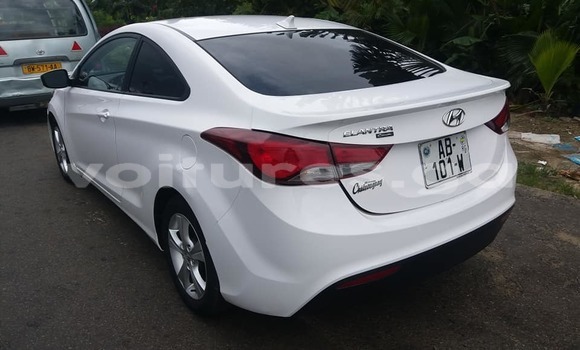 Acheter Occasion Voiture Hyundai Elantra Blanc à Libreville, Estuaire Acheter Occasion Voiture Hyundai Elantra Blanc à Libreville, Estuaire
