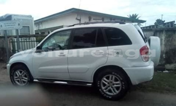 Acheter Occasion Voiture Toyota RAV4 Blanc à Libreville, Estuaire Acheter Occasion Voiture Toyota RAV4 Blanc à Libreville, Estuaire