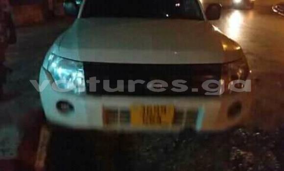 Acheter Occasion Voiture Mitsubishi Pajero Blanc à Libreville, Estuaire Acheter Occasion Voiture Mitsubishi Pajero Blanc à Libreville, Estuaire