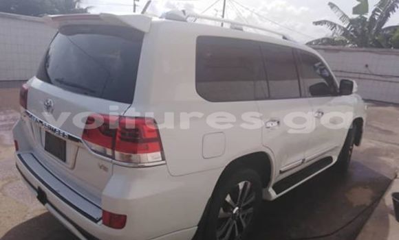Acheter Occasion Voiture Toyota Land Cruiser Blanc à Libreville, Estuaire Acheter Occasion Voiture Toyota Land Cruiser Blanc à Libreville, Estuaire