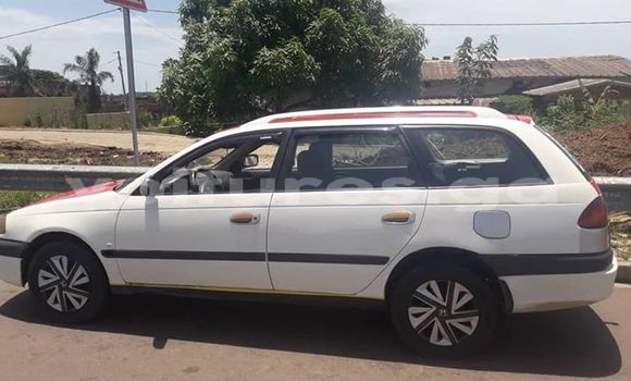 Acheter Occasion Voiture Toyota Avensis Blanc à Libreville, Estuaire Acheter Occasion Voiture Toyota Avensis Blanc à Libreville, Estuaire