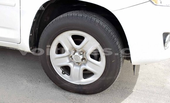 Acheter Import Utilitaire Toyota HiAce Blanc à Import - Dubai, Estuaire