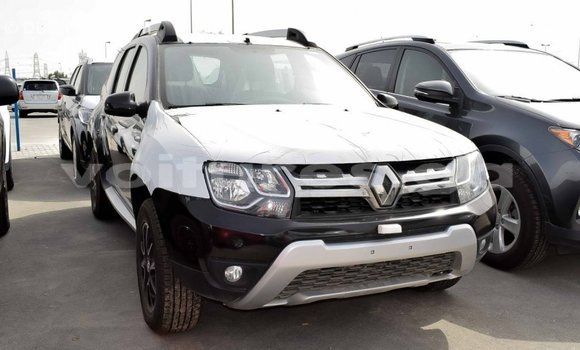 Acheter Import Voiture Renault Duster Noir à Import - Dubai, Estuaire Acheter Import Voiture Renault Duster Noir à Import - Dubai, Estuaire