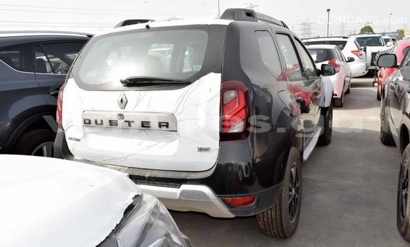 Acheter Import Voiture Renault Duster Noir à Import - Dubai, Estuaire Acheter Import Voiture Renault Duster Noir à Import - Dubai, Estuaire