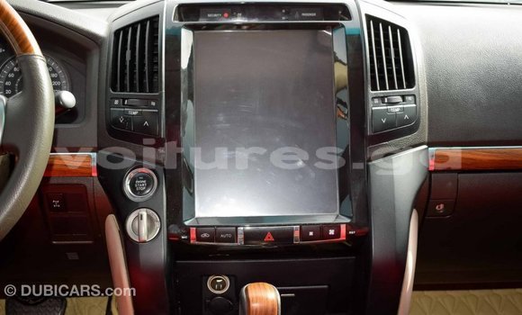 Acheter Import Voiture Toyota Land Cruiser Noir à Import - Dubai, Estuaire Acheter Import Voiture Toyota Land Cruiser Noir à Import - Dubai, Estuaire