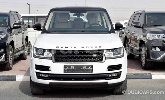 Acheter Import Voiture Land Rover Range Rover Blanc à Import - Dubai, Estuaire Acheter Import Voiture Land Rover Range Rover Blanc à Import - Dubai, Estuaire