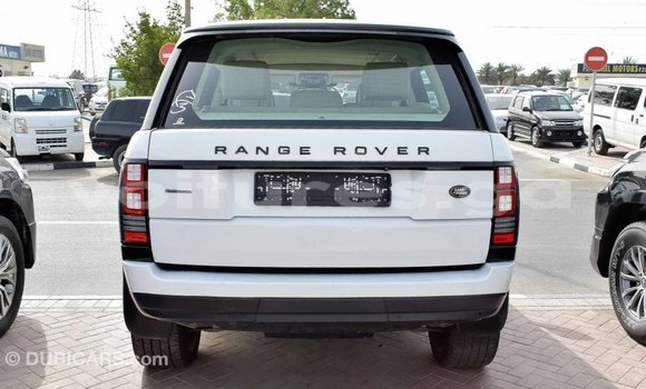 Acheter Import Voiture Land Rover Range Rover Blanc à Import - Dubai, Estuaire Acheter Import Voiture Land Rover Range Rover Blanc à Import - Dubai, Estuaire