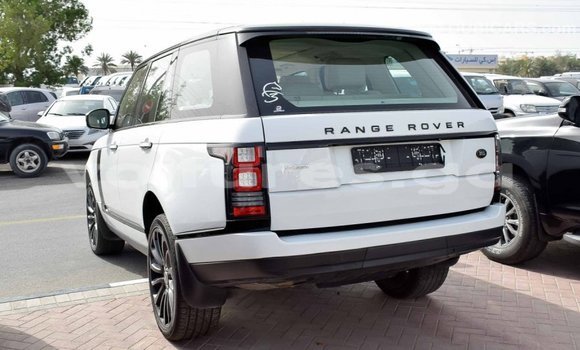 Acheter Import Voiture Land Rover Range Rover Blanc à Import - Dubai, Estuaire Acheter Import Voiture Land Rover Range Rover Blanc à Import - Dubai, Estuaire