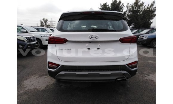 Acheter Import Voiture Hyundai Santa Fe Blanc à Import - Dubai, Estuaire Acheter Import Voiture Hyundai Santa Fe Blanc à Import - Dubai, Estuaire