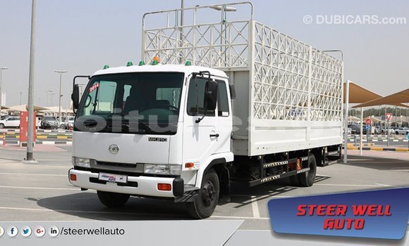 Acheter Import Utilitaire Nissan Evalia Blanc à Import - Dubai, Estuaire Acheter Import Utilitaire Nissan Evalia Blanc à Import - Dubai, Estuaire