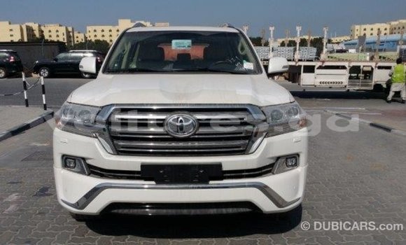 Buy Import Toyota Land Cruiser White Car in Import - Dubai in Estuary Buy Import Toyota Land Cruiser White Car in Import - Dubai in Estuary