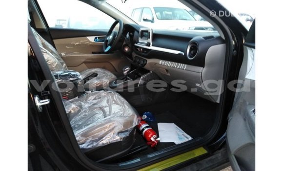 Acheter Import Voiture Kia Cerato Noir à Import - Dubai, Estuaire Acheter Import Voiture Kia Cerato Noir à Import - Dubai, Estuaire