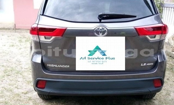 Sayi Imported Toyota Highlander Black Mota in Libreville a estuary Sayi Imported Toyota Highlander Black Mota in Libreville a estuary