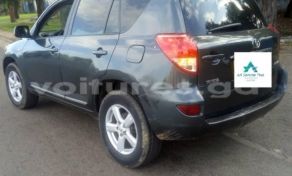 Acheter Occasion Voiture Toyota RAV4 Gris à Libreville, Estuaire Acheter Occasion Voiture Toyota RAV4 Gris à Libreville, Estuaire