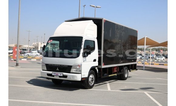Acheter Import Utilitaire Mitsubishi L400 Noir à Import - Dubai, Estuaire